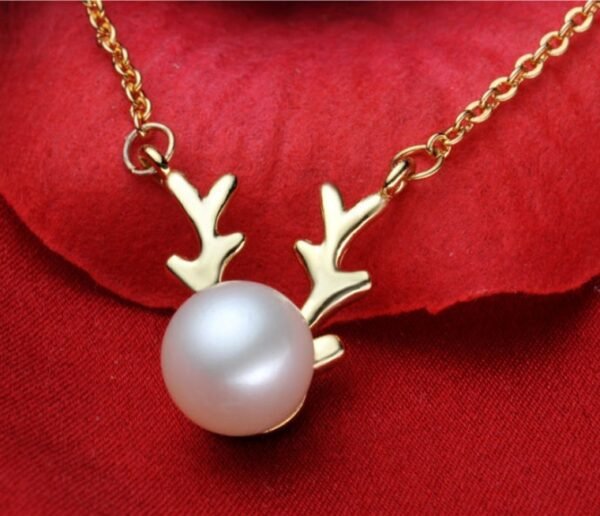 Small Elk Pearl Pendant - Image 4