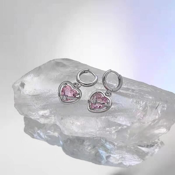 Japanese And Korean High-grade Rhinestone Hollow Heart Clavicle Chain Light Luxury Bracelet - Image 10