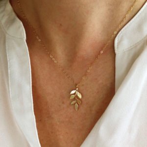 New Leaf Pendant Long Necklace