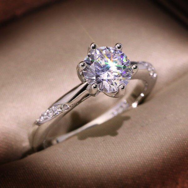 Imitation Moissanite Ring High-end Ladies Wedding Ring Classic Bull Head Style - Image 3