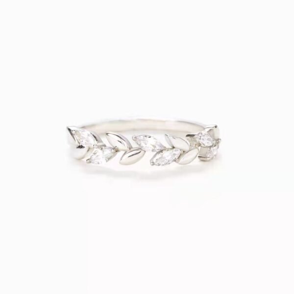 Simple And Beautiful S925 Silver Fashion Leaf Zircon Ring Female - Image 2