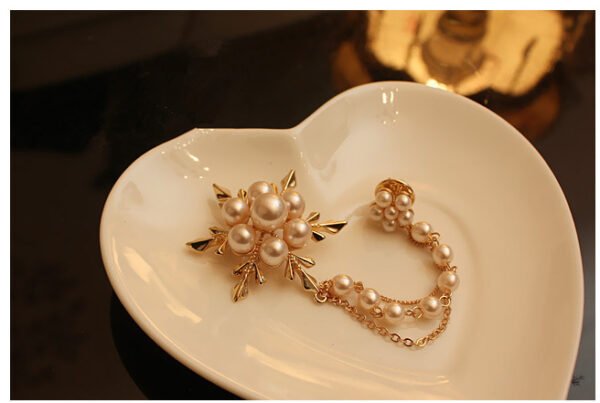 Pearl flower brooch - Image 6