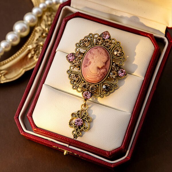 Medieval Beauty Head Brooch Retro Court - Image 7