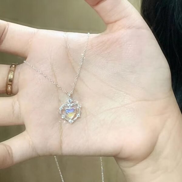 Gradient Heart Necklace For Women Special-interest Design High-grade - Image 3