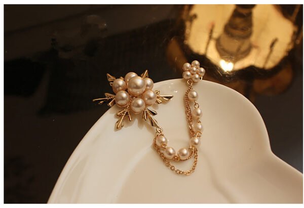 Pearl flower brooch - Image 2