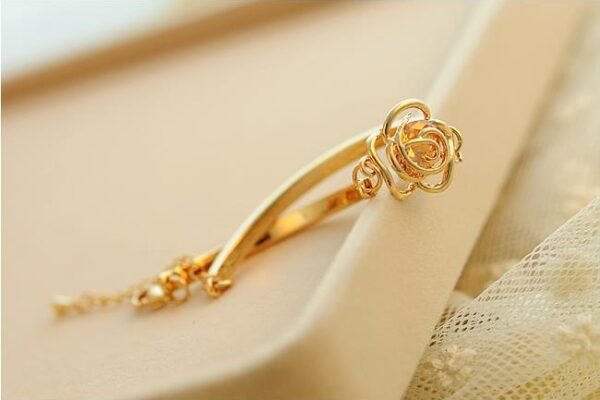 Women's Fashion Rose Bracelet - Image 6