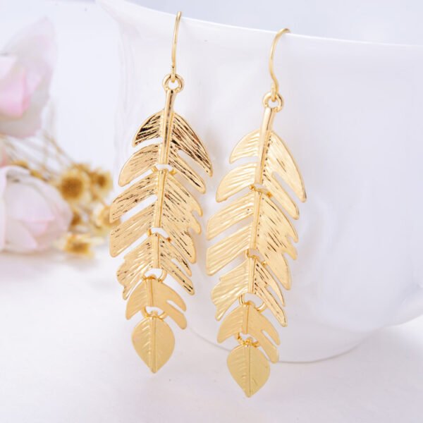 European And American Fashion Simple Tassel Leaf Long Earrings - Image 3