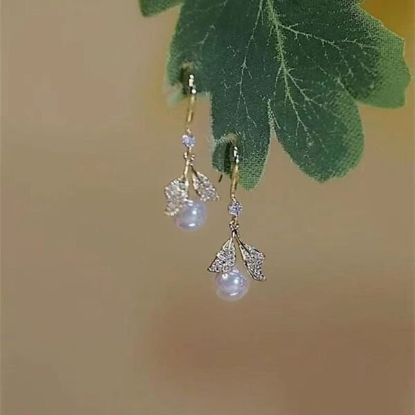 South Korea Design Full Zircon Leaf Pearl Earrings - Image 2