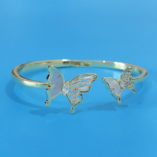 Natural Shell Asymmetric Butterfly Bracelet Sweet And Cool Temperament - Image 3