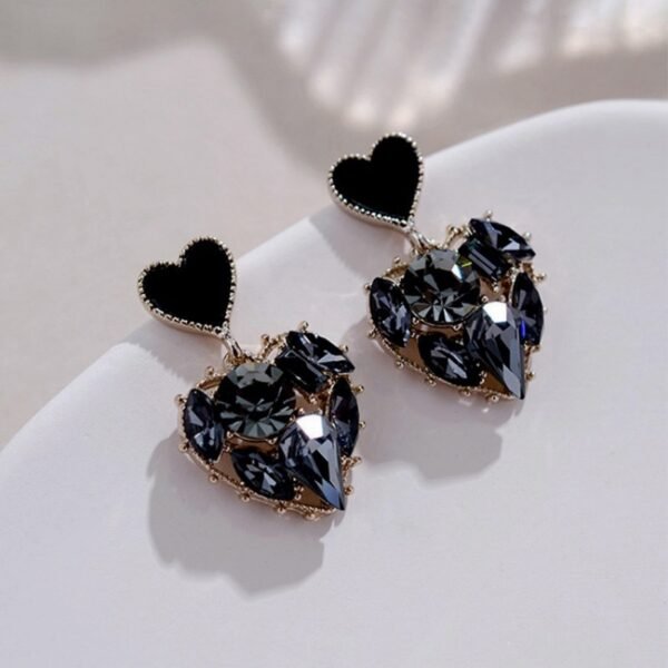 High Sense Of Earrings Female Temperament Earrings Retro Simple And Cold Style